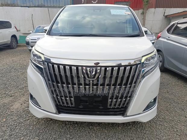 Toyota Esquire 2019 Pearl