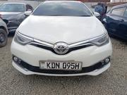 Toyota Auris 2016 White for sale