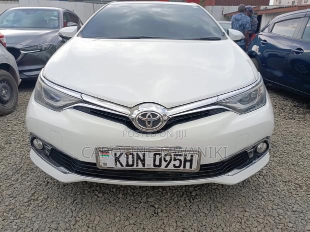 Toyota Auris 2016 White
