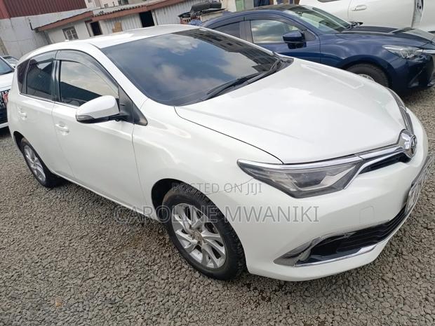 Toyota Auris 2016 White