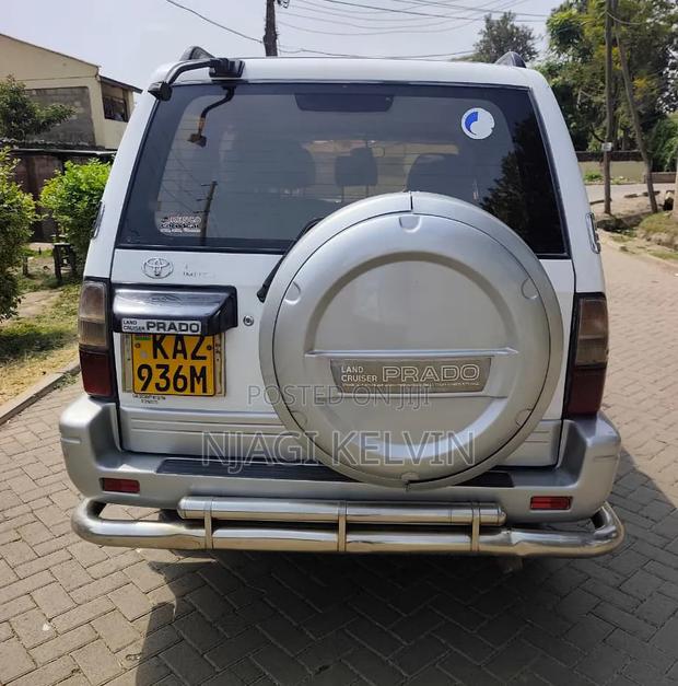 Toyota Land Cruiser Prado 2000 Pearl