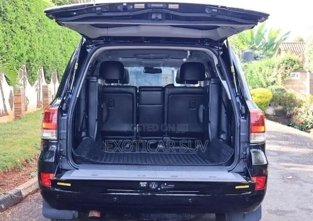 Toyota Land Cruiser 2014 Gray