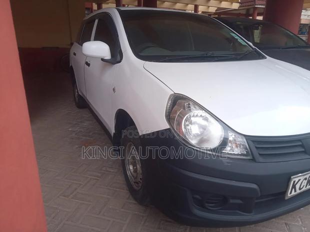 Nissan Advan 2013 White