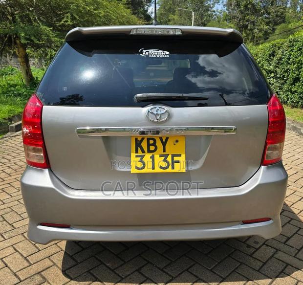 Toyota Wish 2007 Brown