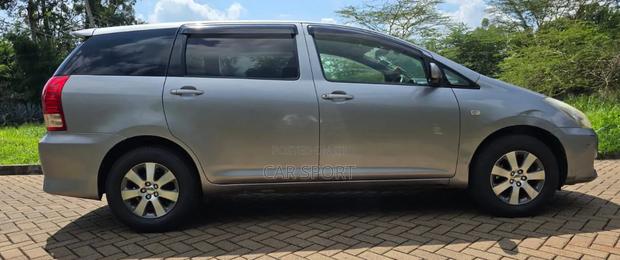 Toyota Wish 2007 Brown