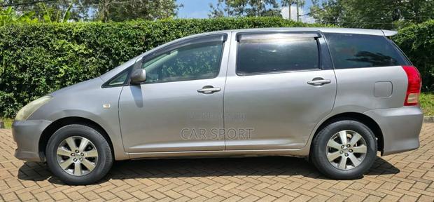 Toyota Wish 2007 Brown