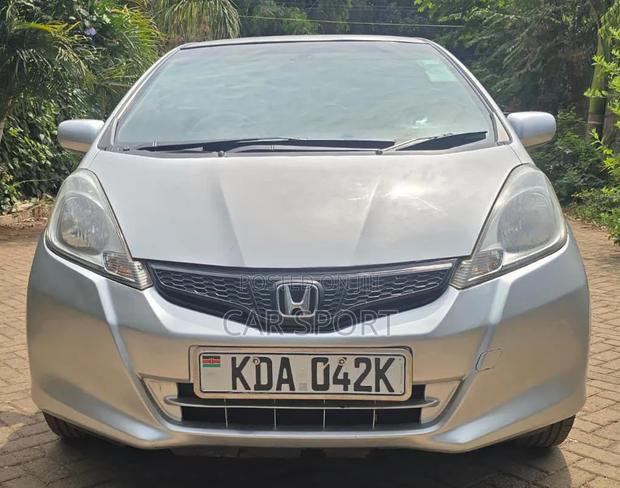Honda Fit 2013 Silver