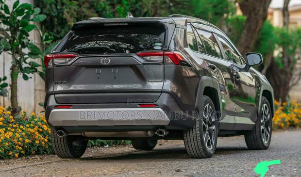 Toyota RAV4 Hybrid 2019 Gray