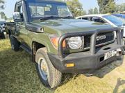 Toyota Land Cruiser 2013 Green for sale