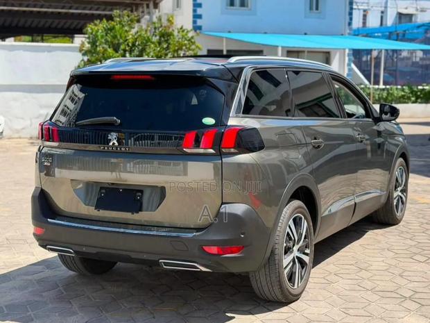 Peugeot 3008 2019 Gray