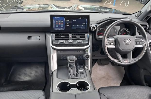 Toyota Land Cruiser 2022 Matt Black