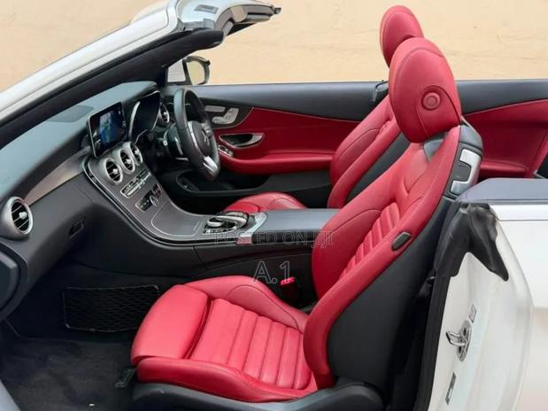 Mercedes-Benz C180 2019 Pearl