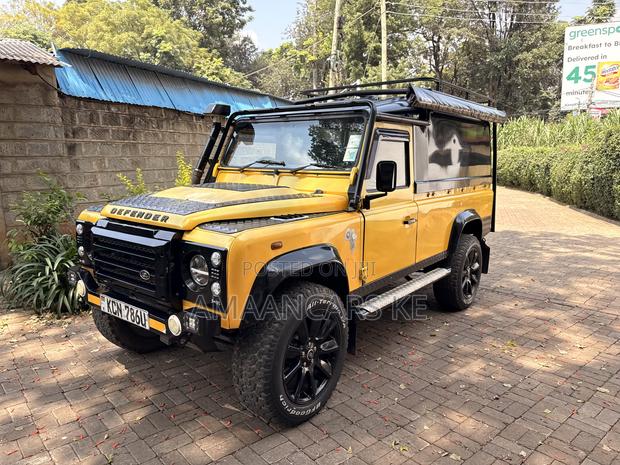 Land Rover Defender Puma 110 2.4 TD 2009 Yellow