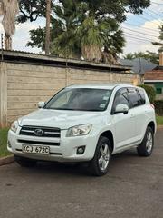 Toyota RAV4 2009 White for sale