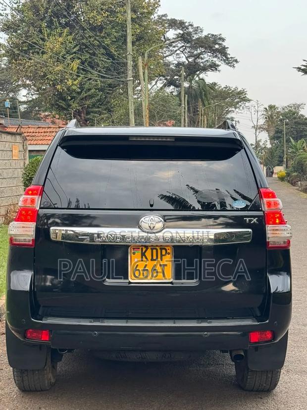 Toyota Land Cruiser Prado 2017 Black