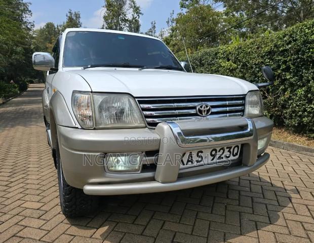 Toyota Land Cruiser Prado 1998 White
