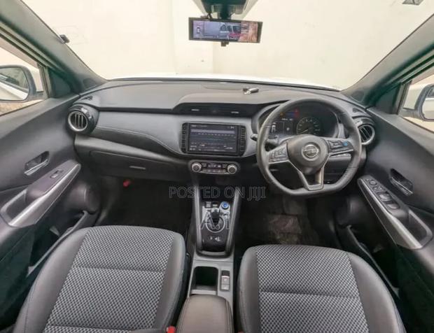 Nissan Kicks 2020 Pearl