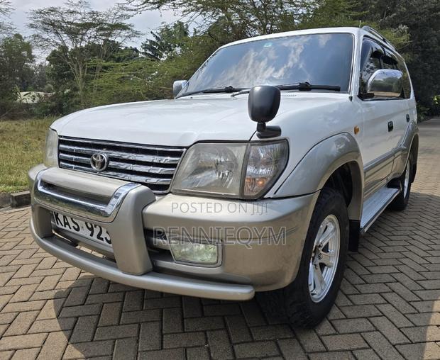 Toyota Land Cruiser Prado 1998 White