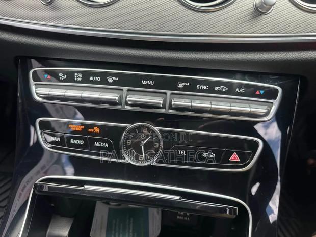 Mercedes-Benz E200 2017 Gray