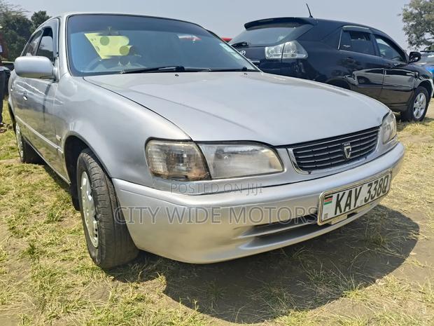 Toyota Corolla 1997 Silver