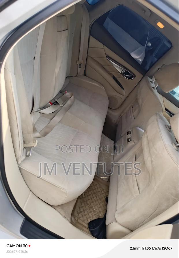 Nissan Fuga 2011 Silver