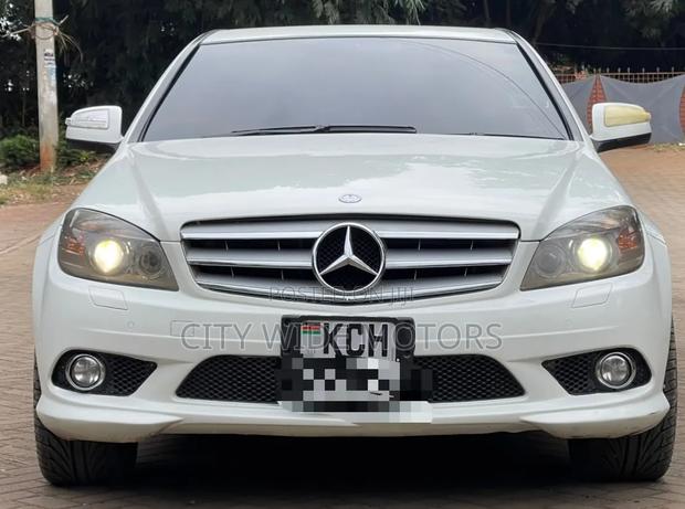 Mercedes-Benz C200 2009 White
