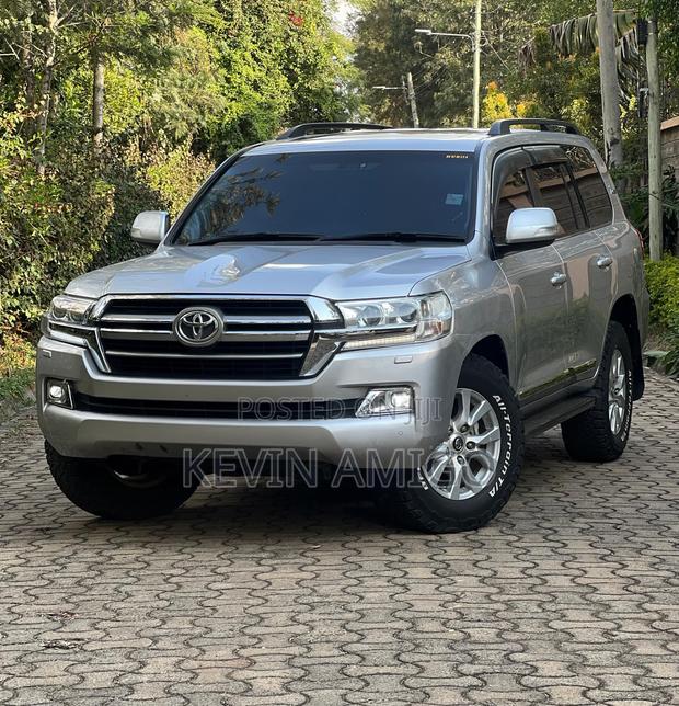 Toyota Land Cruiser 4.5 V8 VXR 2017 Silver