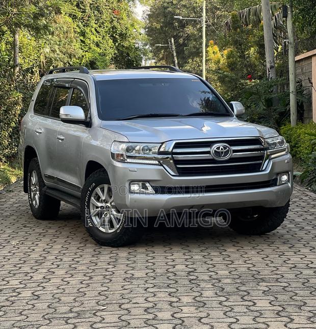 Toyota Land Cruiser 4.5 V8 VXR 2017 Silver