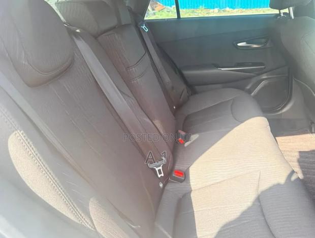 Toyota Crown 2019 Off white