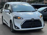 Toyota Sienta 1.5 FWD (6-seater) 2019 Pearl for sale