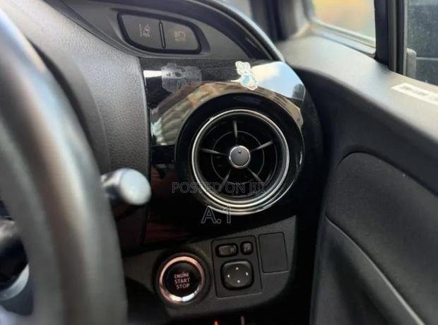 Toyota Vitz 2019 Matt Black