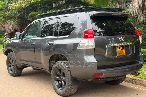 Toyota Land Cruiser Prado 4.0 Petrol TZ-G 2010 Gray