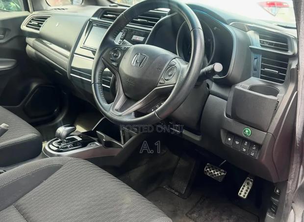 Honda Fit 2019 Maroon