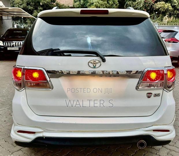 Toyota Fortuner 2013 White