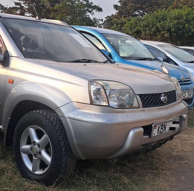 Nissan X-Trail 2004 Gray