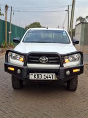 Toyota Hilux 2021 White for sale