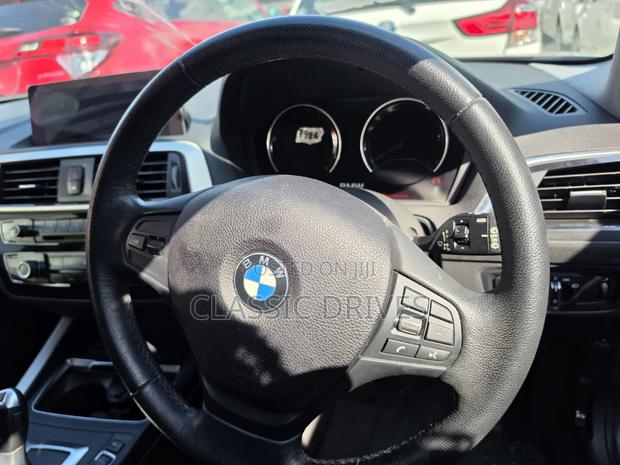 BMW 118i 2018 Blue