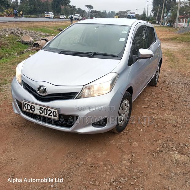 Toyota Vitz 2013 White