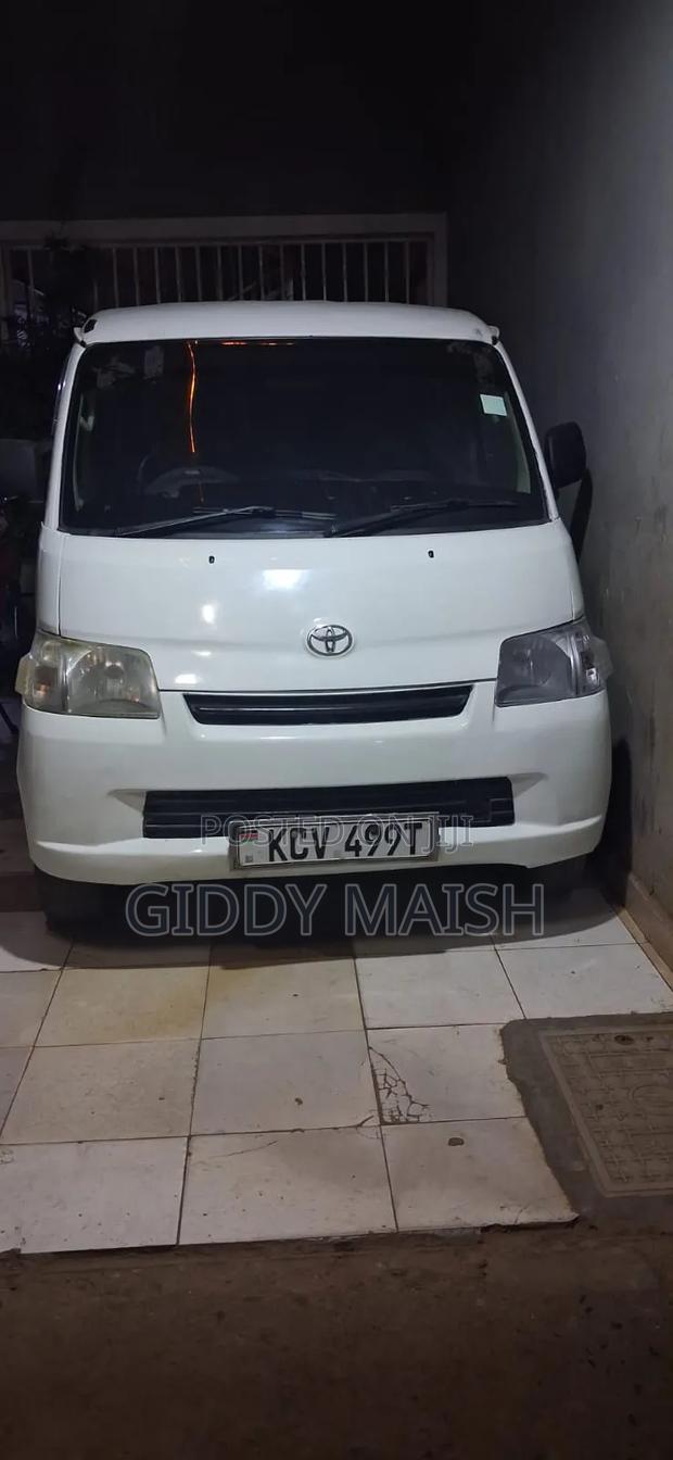 Toyota TownAce 2012 White