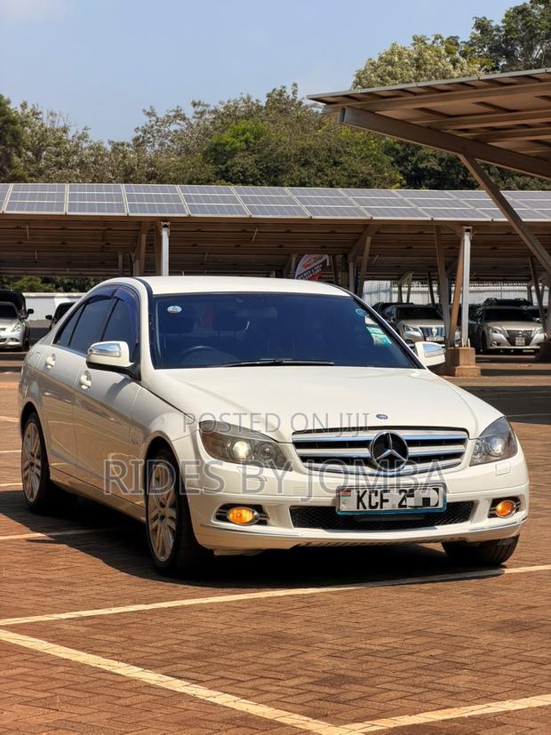 Mercedes-Benz C200 2009 White