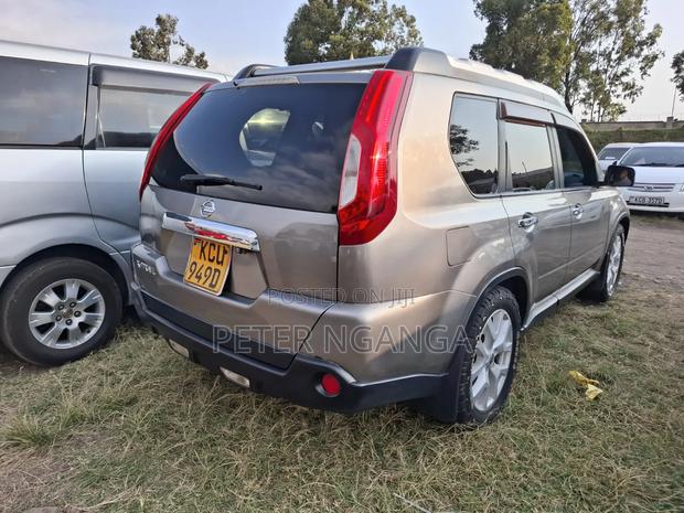 Nissan X-Trail 2012 Gray