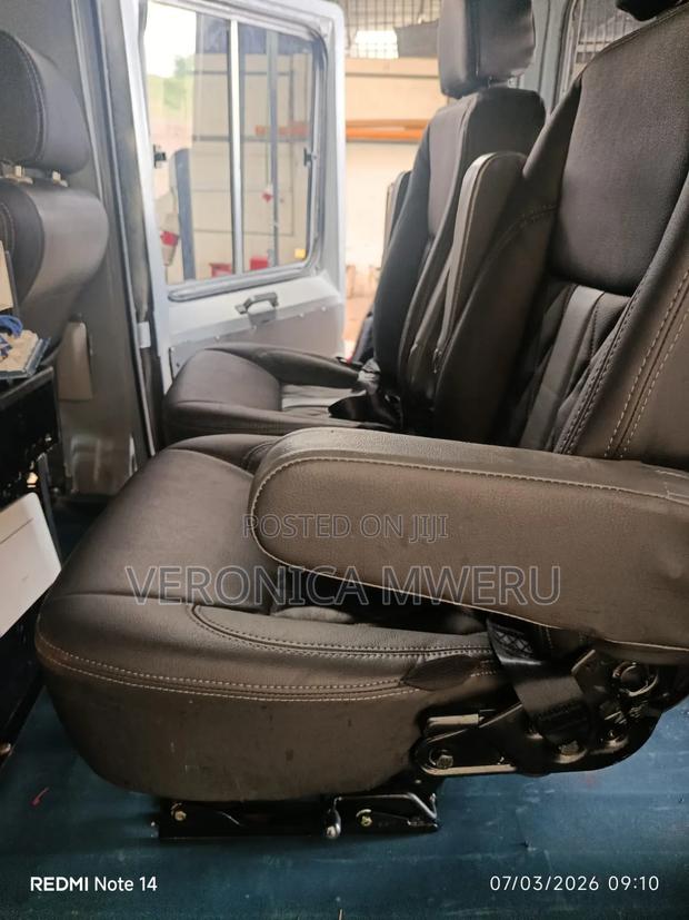 Toyota Land Cruiser 2003 Black