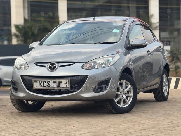 Mazda Demio 2011 Gray
