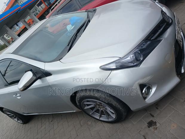 Toyota Auris 2013 Silver