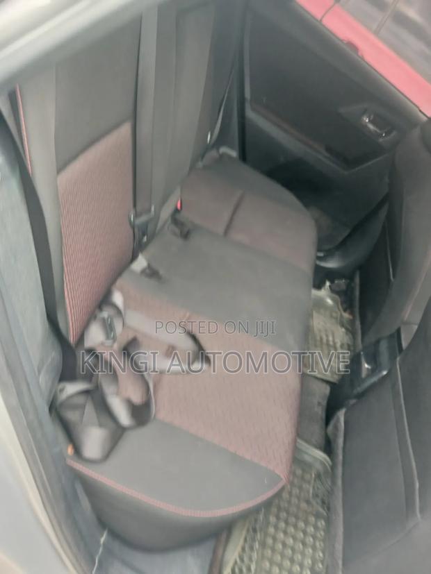 Toyota Auris 2013 Silver