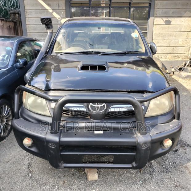 Toyota Hilux 2006 Black