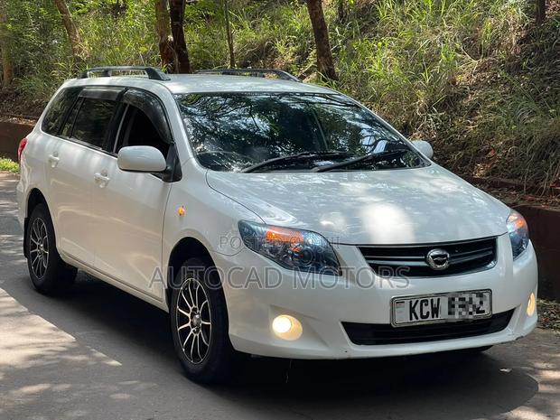 Toyota Corolla Fielder 2012 White