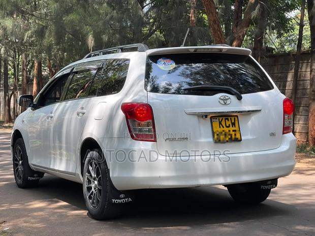 Toyota Corolla Fielder 2012 White