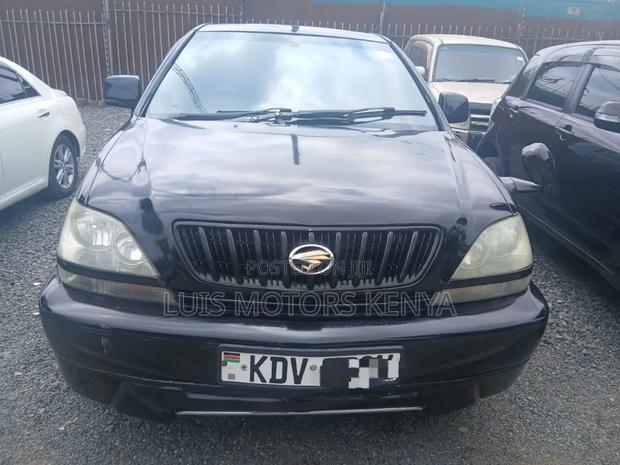 Toyota Harrier 2000 Black