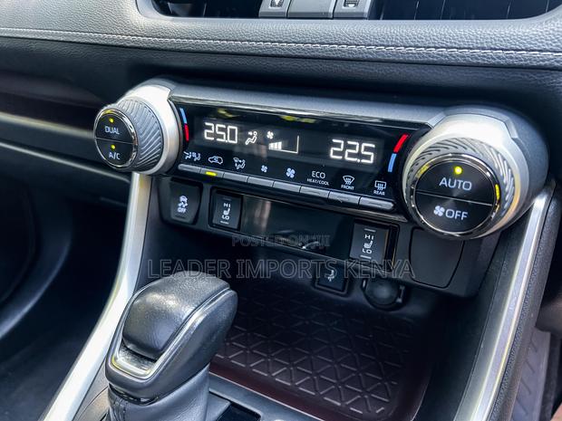 Toyota RAV4 Adventure AWD 2020 White